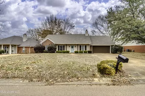 Exterior - 1063 Bayberry Dr, Flowood, MS 39232 photo 8 of 13