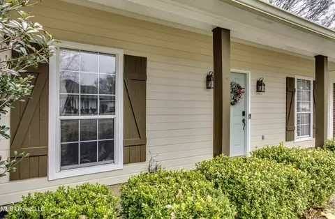 Exterior - 1063 Bayberry Dr, Flowood, MS 39232 photo 13 of 13