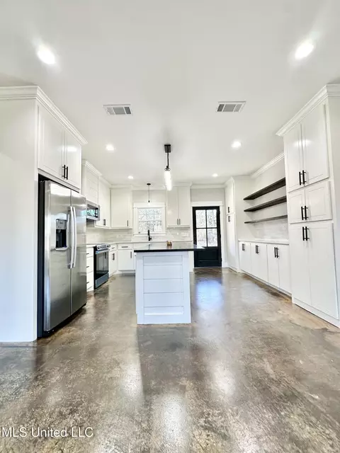 Kitchen - 391 Scr 62, Magee, MS 39111 photo 8 of 8