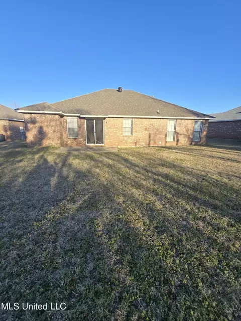 Exterior - 212 Callaway Cir, Byram, MS 39272 photo 2 of 3