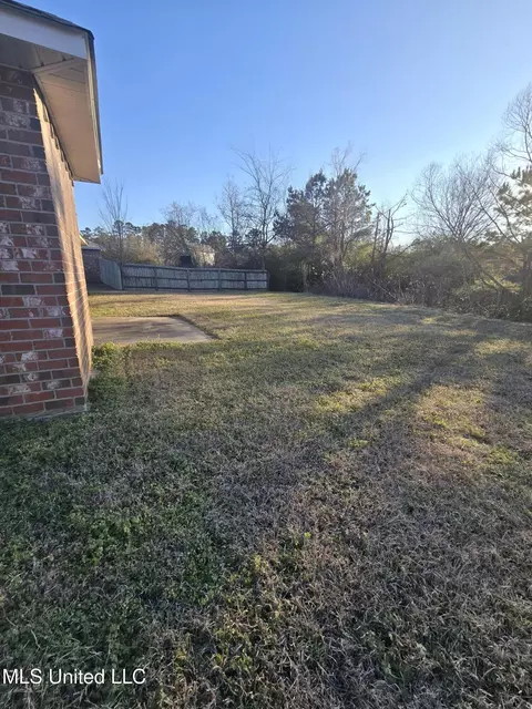 Exterior - 212 Callaway Cir, Byram, MS 39272 photo 3 of 3
