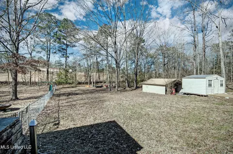 Exterior - 407 Warwick Rd, Clinton, MS 39056 photo 8 of 16