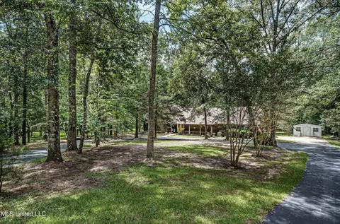 Exterior - 407 Warwick Rd, Clinton, MS 39056 photo 14 of 16