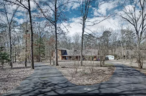 Exterior - 407 Warwick Rd, Clinton, MS 39056 photo 2 of 16