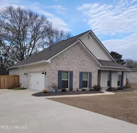 239 Copper Creek Dr, Clinton, MS 39056 photo 2