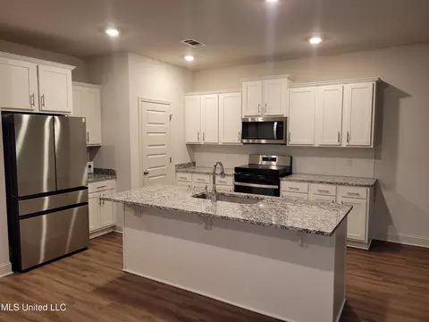 239 Copper Creek Dr, Clinton, MS 39056 photo 8
