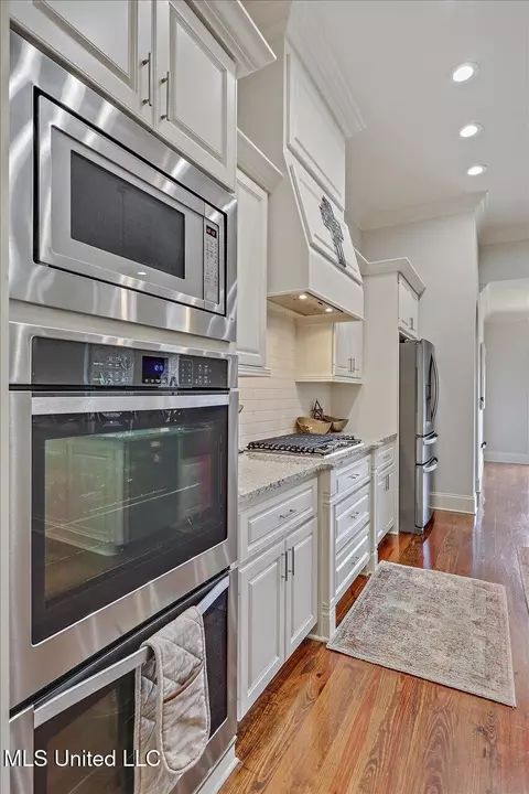 Kitchen - 140 Glenwild Trl, Canton, MS 39046 photo 5 of 5