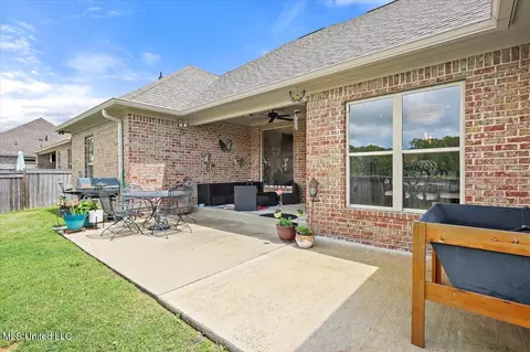 Exterior - 140 Glenwild Trl, Canton, MS 39046 photo 5 of 9