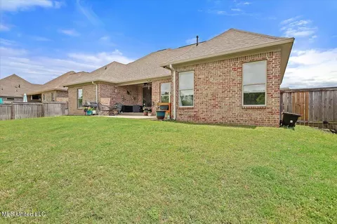 Exterior - 140 Glenwild Trl, Canton, MS 39046 photo 7 of 9