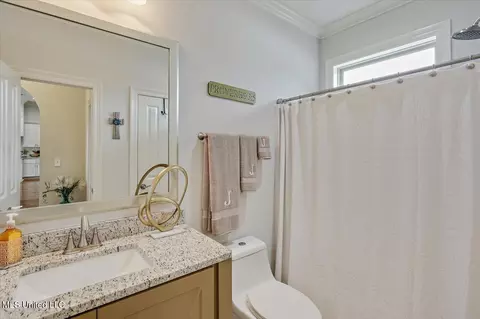 Bath - 140 Glenwild Trl, Canton, MS 39046 photo 3 of 6