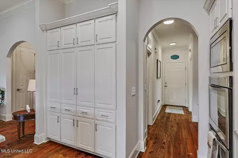 Entry Way - 140 Glenwild Trl, Canton, MS 39046 photo 2 of 3