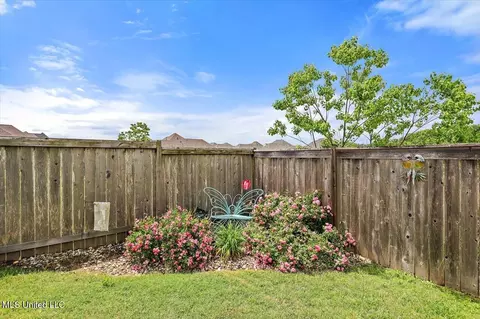 Exterior - 140 Glenwild Trl, Canton, MS 39046 photo 6 of 9