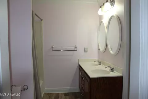 Bath - 4444 Christopher St, Moss Point, MS 39563 photo 1 of 4