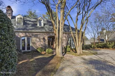 Exterior - 114 Meadowbrook N, Jackson, MS 39211 photo 3 of 10