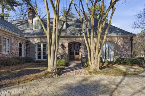 Exterior - 114 Meadowbrook N, Jackson, MS 39211 photo 4 of 10