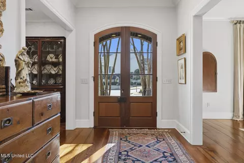 Entry Way - 114 Meadowbrook N, Jackson, MS 39211 photo 3 of 3