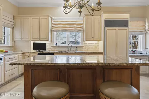 Kitchen - 114 Meadowbrook N, Jackson, MS 39211 photo 3 of 8