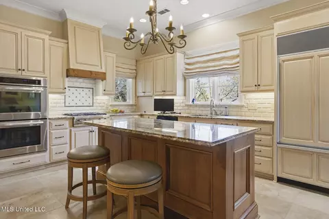 Kitchen - 114 Meadowbrook N, Jackson, MS 39211 photo 1 of 8