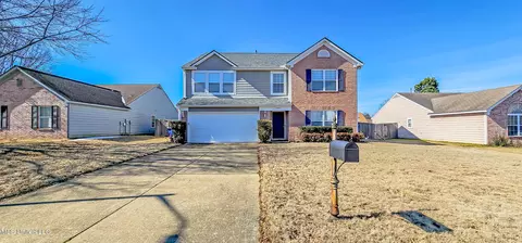 7397 Hunters Horn Dr, Olive Branch, MS 38654