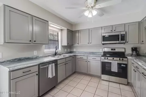 Kitchen - 20273 Landon Rd, Gulfport, MS 39503 photo 2 of 3