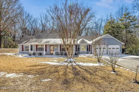 6865 Blue Bird Ln, Olive Branch, MS 38654