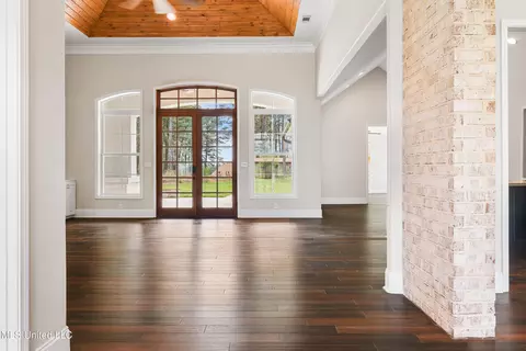 744 Georgetown St, Hazlehurst, MS 39083