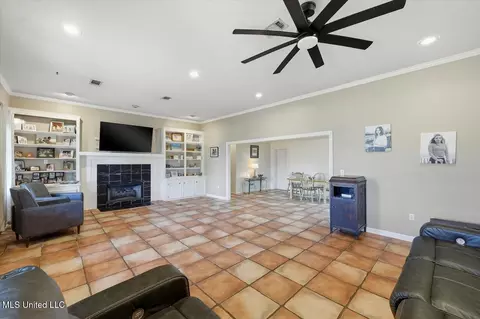 Living - 111 Corley Cir, Brandon, MS 39042 photo 1 of 1