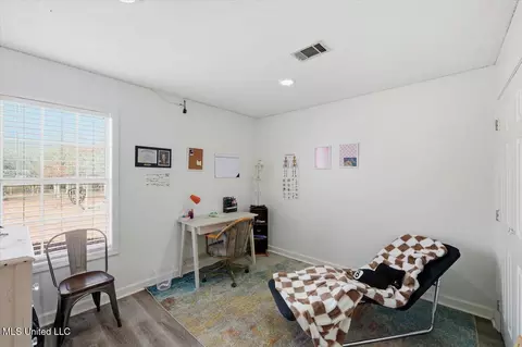 Bedroom - 111 Corley Cir, Brandon, MS 39042 photo 5 of 5