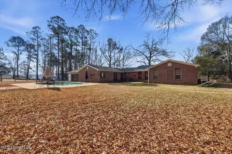 Exterior - 111 Corley Cir, Brandon, MS 39042 photo 6 of 8