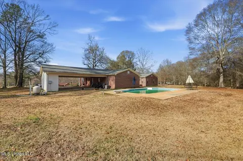 Exterior - 111 Corley Cir, Brandon, MS 39042 photo 3 of 8