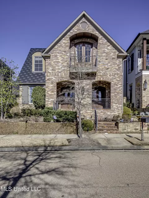 602 Northlake Ave, Ridgeland, MS 39157