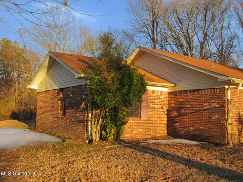 Exterior - 475 Truslow Rd, Sarah, MS 38665 photo 3 of 6