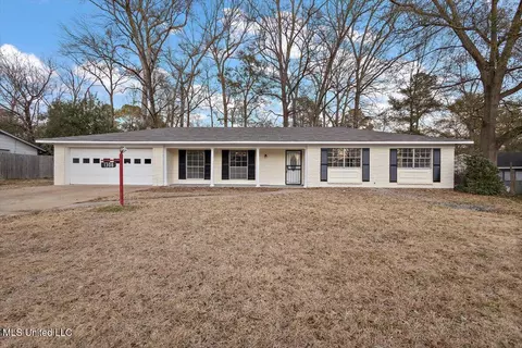 1308 Wooddell Dr, Jackson, MS 39212