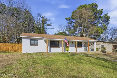 1062 Westway St, Jackson, MS 39212
