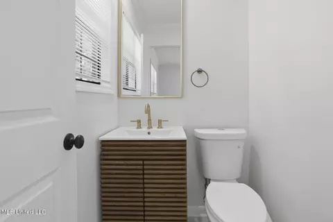 Bath - 1062 Westway St, Jackson, MS 39212 photo 2 of 2