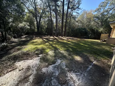 Exterior - 359 Cummins St, Jackson, MS 39204 photo 4 of 5
