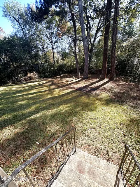 Exterior - 359 Cummins St, Jackson, MS 39204 photo 3 of 5