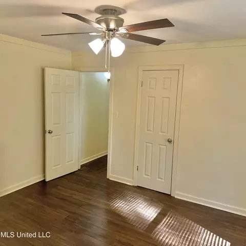 Bedroom - 359 Cummins St, Jackson, MS 39204 photo 1 of 4