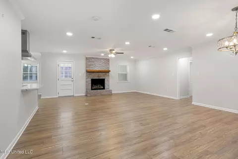 Living - 169 Shenandoah Dr, Florence, MS 39073 photo 1 of 5