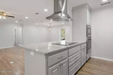 Kitchen - 169 Shenandoah Dr, Florence, MS 39073 photo 2 of 5