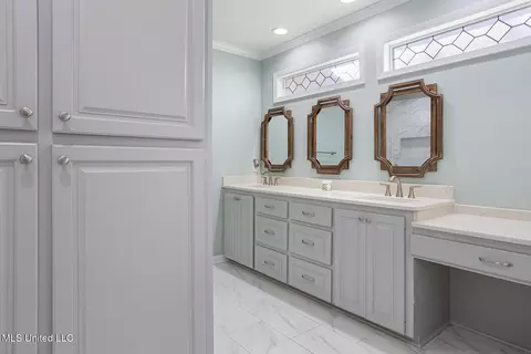Bath - 169 Shenandoah Dr, Florence, MS 39073 photo 1 of 3