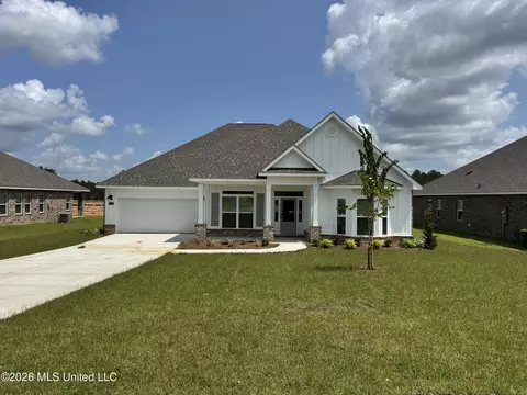 17100 River Hills Dr, Gulfport, MS 39503