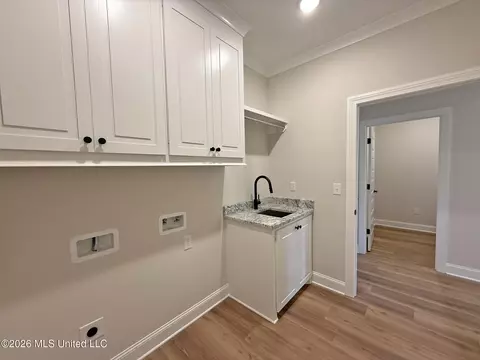 320 Tremont Dr, Florence, MS 39073 photo 9