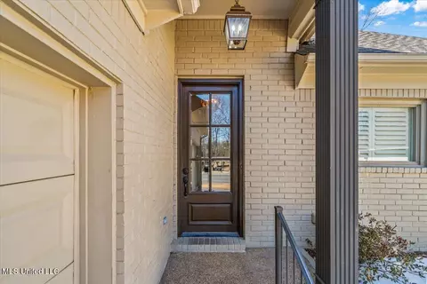 Entry Way - 6705 Player Dr, Olive Branch, MS 38654 photo 1 of 2