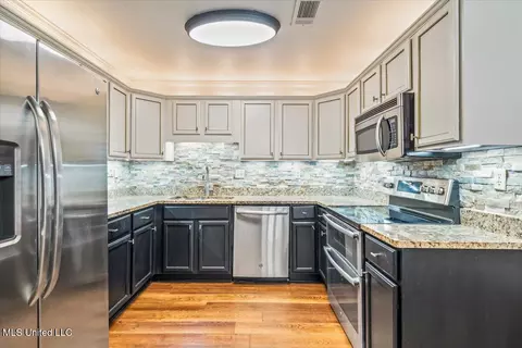 Kitchen - 6705 Player Dr, Olive Branch, MS 38654 photo 1 of 2