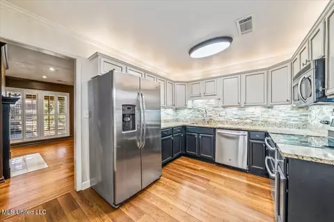 Kitchen - 6705 Player Dr, Olive Branch, MS 38654 photo 2 of 2