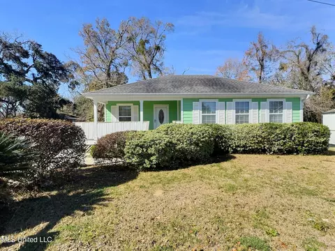 617 Roy St, Biloxi, MS 39530