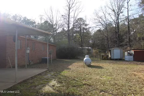 Exterior - 1135 Ward Jackson Rd, Summit, MS 39666 photo 1 of 3