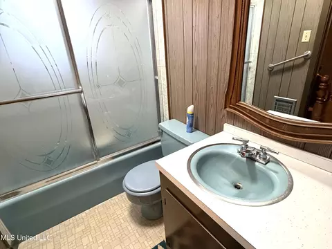 Bath - 1135 Ward Jackson Rd, Summit, MS 39666 photo 2 of 2
