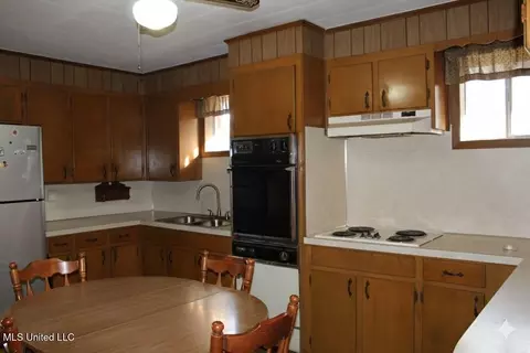 Kitchen - 1135 Ward Jackson Rd, Summit, MS 39666 photo 1 of 1